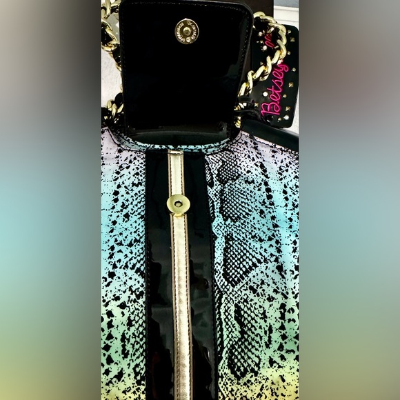 Betsey Johnson “Betseyville” Vintage Ombre Python Print Tote Bag - Picture 9 of 11